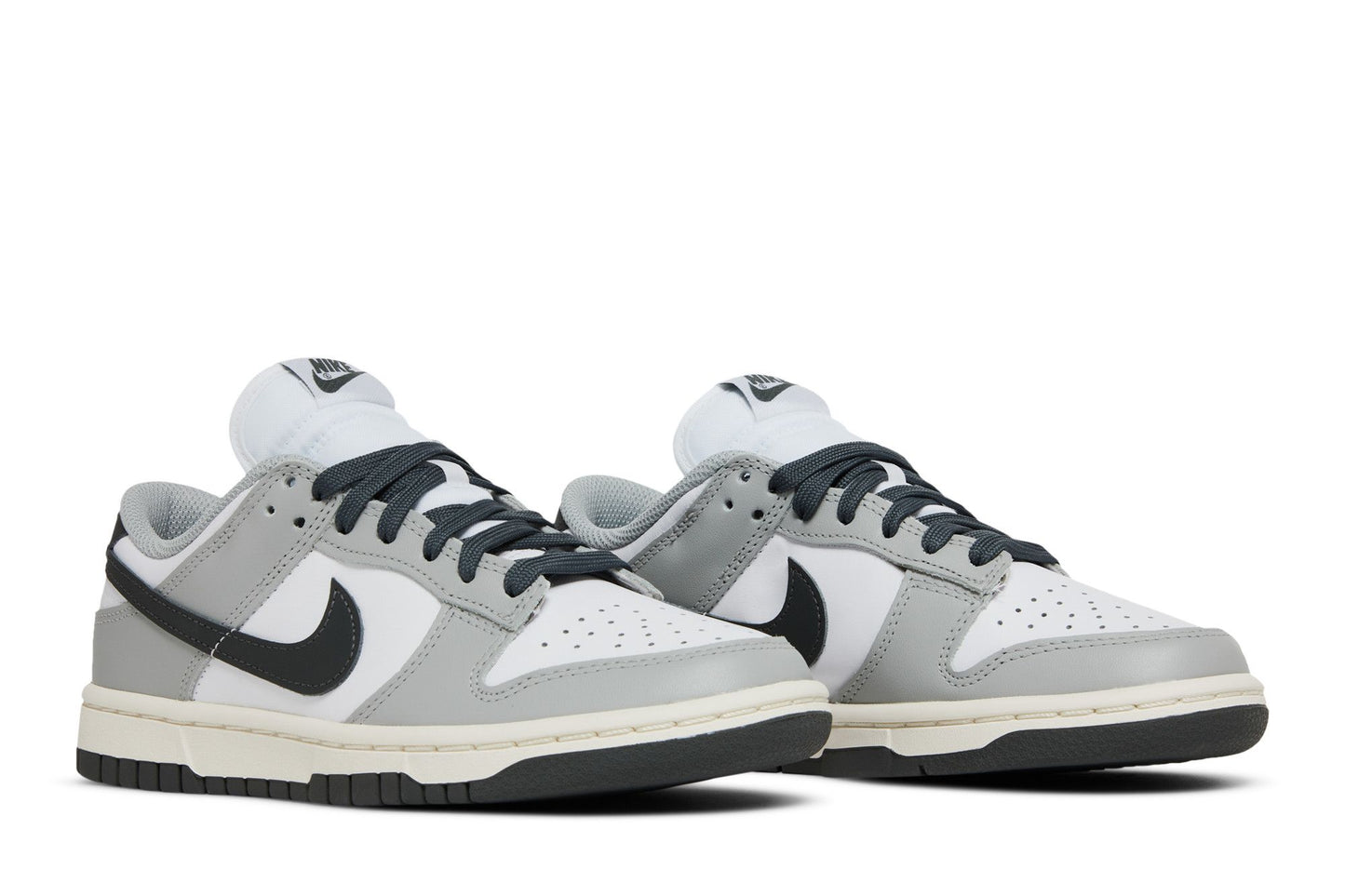 Nike Wmns Dunk Low 'Light Smoke Grey'