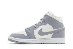 Wmns Air Jordan 1 Mid 'Stealth' view 3