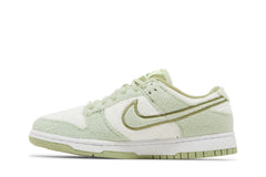 Nike Wmns Dunk Low SE 'Fleece - Honeydew' view 3