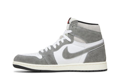 Air Jordan 1 Retro High OG 'Washed Black' view 3