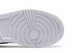 Air Jordan 1 Mid GS 'Barely Grape' view 5