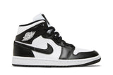 Wmns Air Jordan 1 Mid 'Panda' view 1