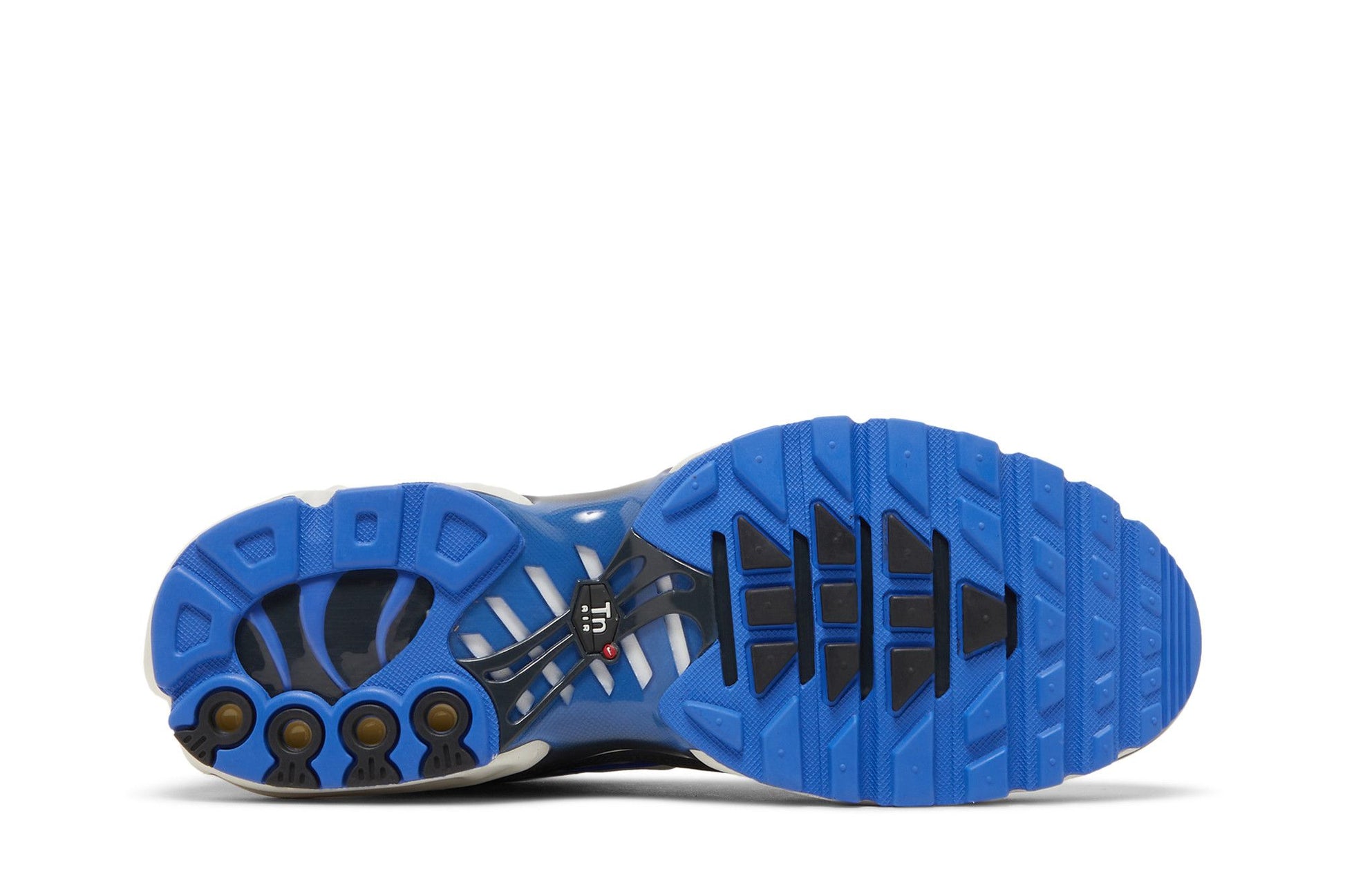 Nike Air Max Plus SE 'Social FC' (image 5 of 8)