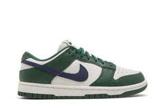 Nike Wmns Dunk Low 'Gorge Green' view 1