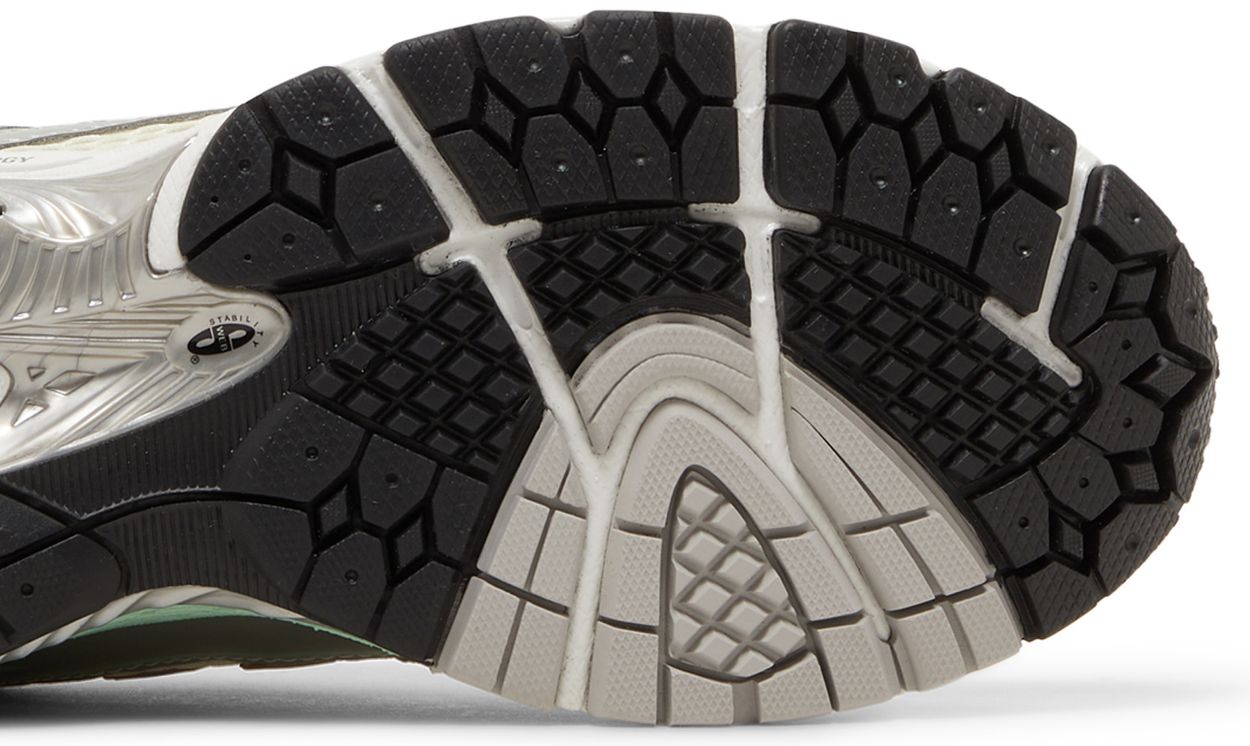 Aime Leon Dore x New Balance 1906R 'Green' (image 5 of 8)