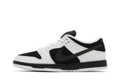 TIGHTBOOTH x Nike Dunk Low SB view 3