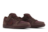 Nike Dunk Low Premium SB 'City of Love Collection - Burgundy Crush' view 8