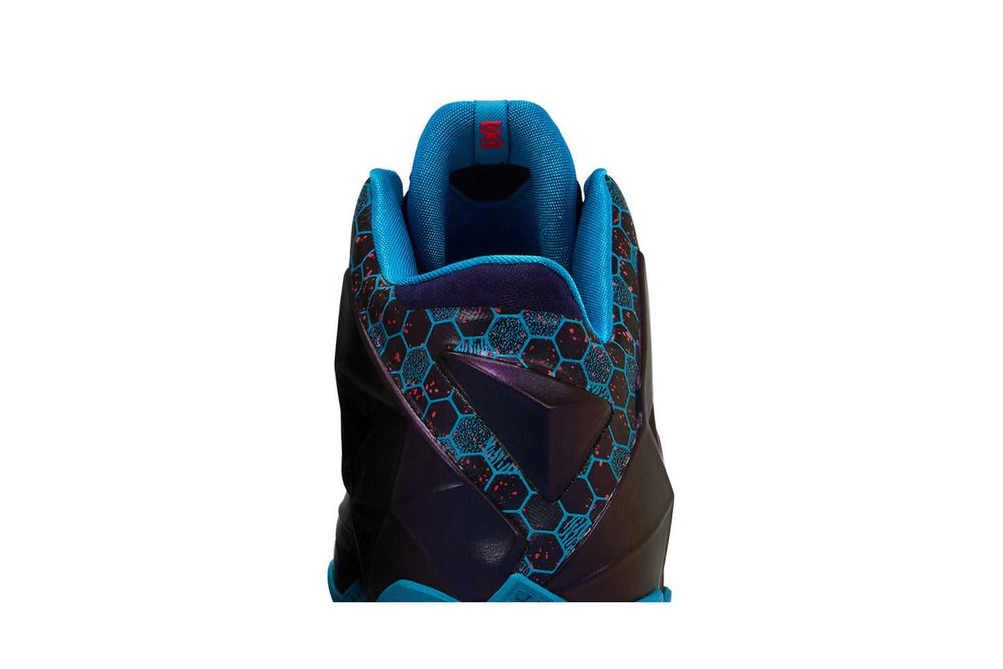 Nike LeBron 11 'Hornets'