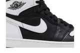 Air Jordan 1 Retro High OG 'Black White 2.0' view 2