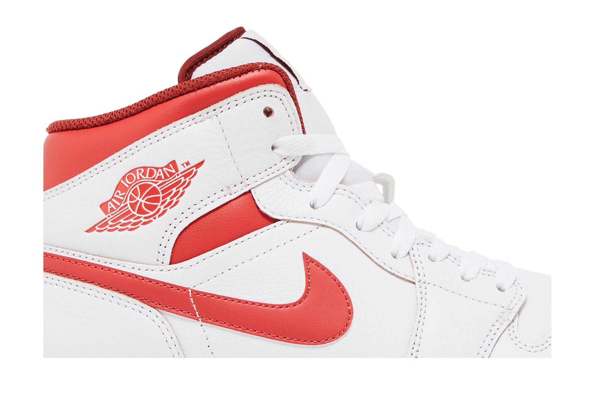 Air Jordan 1 Mid SE 'White Dune Red' (image 3 of 8)