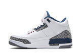 Air Jordan 3 Retro 'True Blue' 2011 view 3