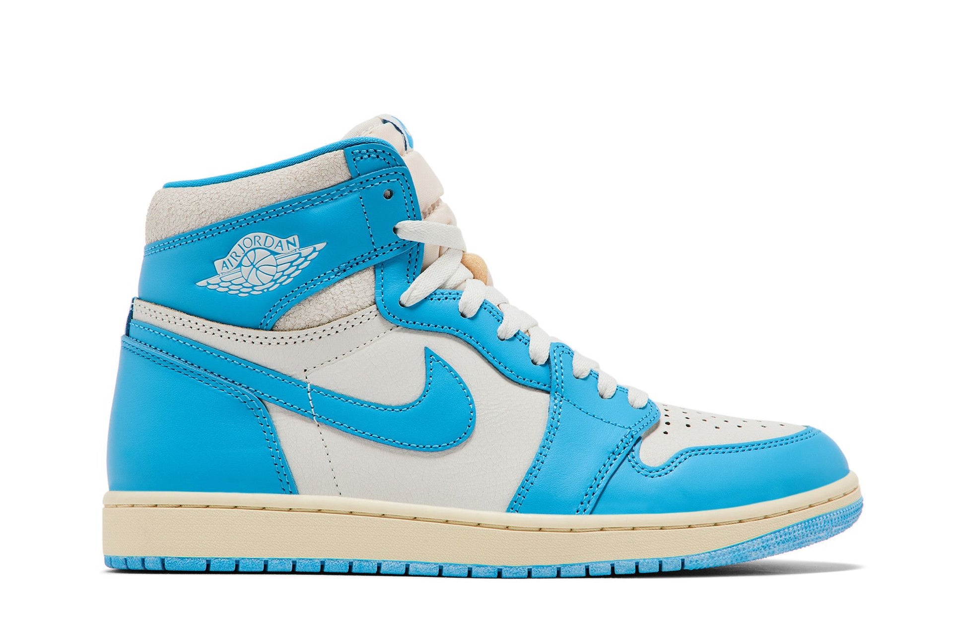 Air Jordan 1 Retro High OG 'UNC Reimagined' (image 2 of 8)