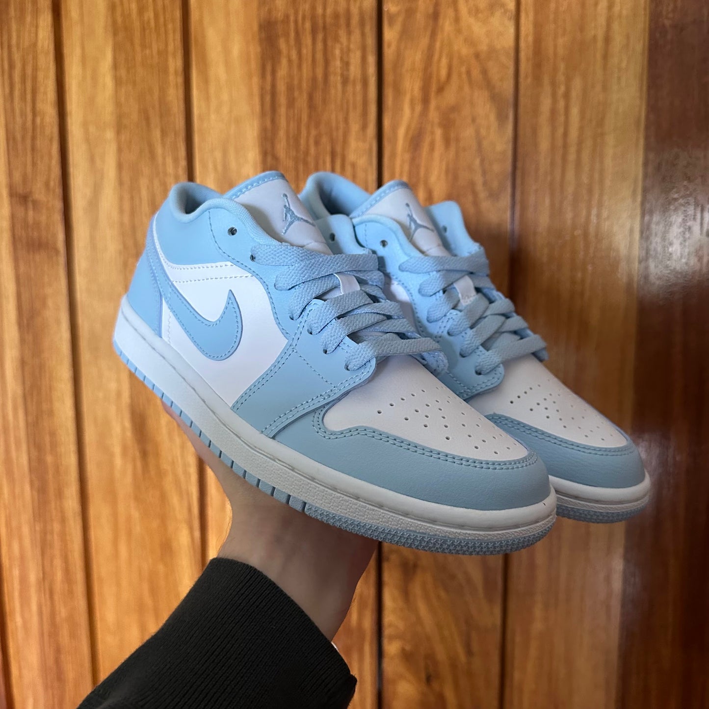 Wmns Air Jordan 1 Low 'Ice Blue'