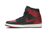 Air Jordan 1 Retro High OG 'Banned' 2016 view 3