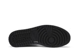 Air Jordan 1 Retro High OG 'Smoke Grey' view 4