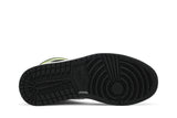Air Jordan 1 Retro High OG 'Volt Gold' view 4