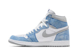 Air Jordan 1 Retro High OG 'Hyper Royal' view 3