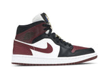 Wmns Air Jordan 1 Mid SE 'Gold Pendants' view 1