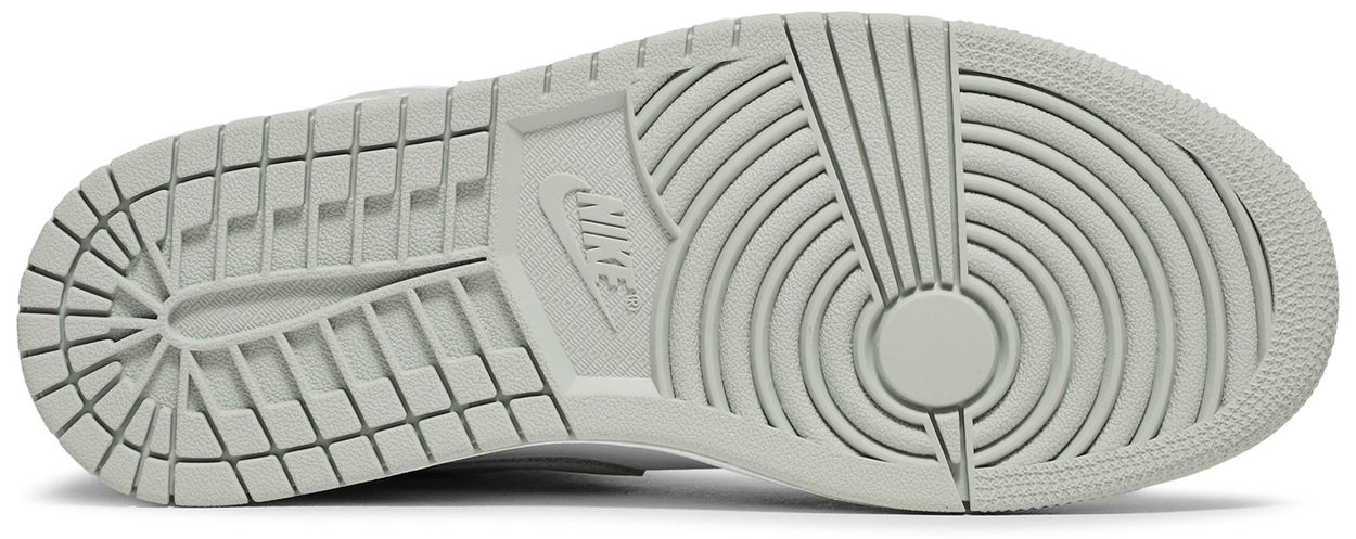 Wmns Air Jordan 1 Retro High OG 'Seafoam' (image 4 of 10)