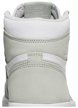 Wmns Air Jordan 1 Retro High OG 'Seafoam' view 7