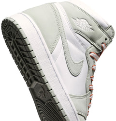 Wmns Air Jordan 1 Retro High OG 'Seafoam' view 10