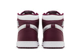 Air Jordan 1 Retro High OG 'Bordeaux' view 6