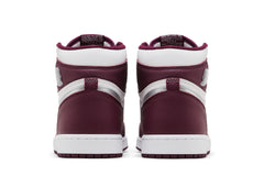 Air Jordan 1 Retro High OG 'Bordeaux' view 6