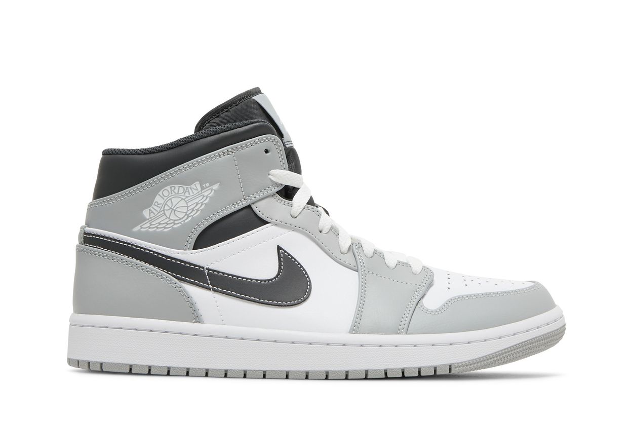 Air Jordan 1 Mid 'Light Smoke Grey Anthracite' (image 2 of 9)