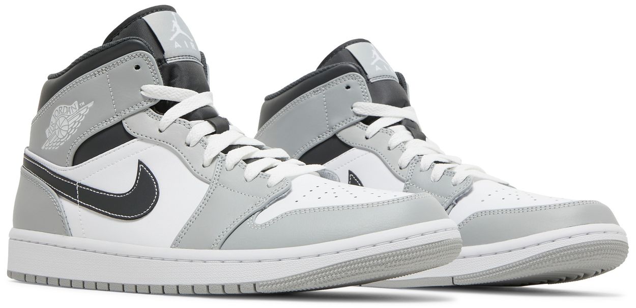 Air Jordan 1 Mid 'Light Smoke Grey Anthracite' (image 9 of 9)