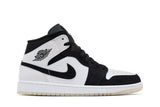 Air Jordan 1 Mid SE 'Diamond' view 1