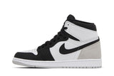 Air Jordan 1 Retro High OG 'Stage Haze' view 3