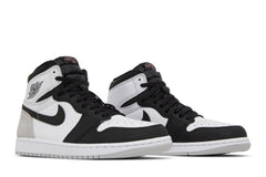 Air Jordan 1 Retro High OG 'Stage Haze' view 8