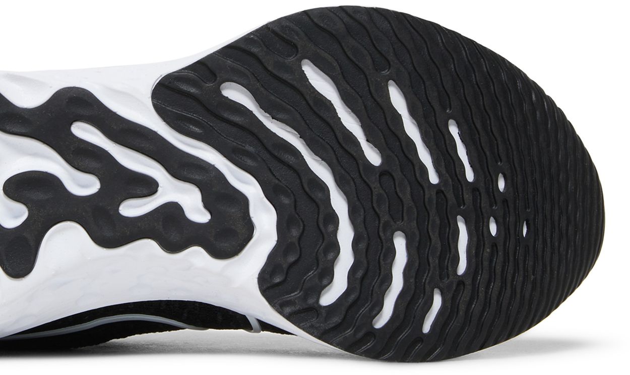 Nike React Infinity Run Flyknit 3 'Black White' (image 5 of 8)