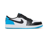 Air Jordan 1 Retro Low OG 'UNC' view 1