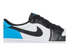 Air Jordan 1 Retro Low OG 'UNC' view 2