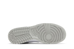 Nike Dunk Low SE 'Lottery Pack - Grey Fog' view 4