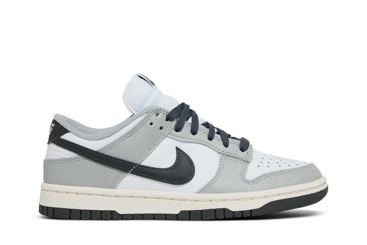 Nike Wmns Dunk Low 'Light Smoke Grey' | Retailer
