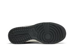 Nike Wmns Dunk Low 'Light Smoke Grey' view 4