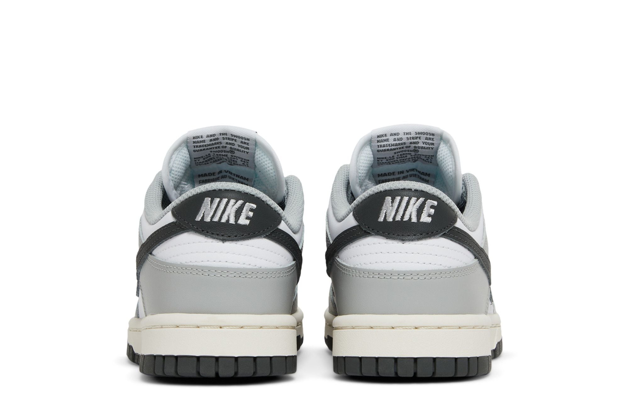 Nike Wmns Dunk Low 'Light Smoke Grey' | Retailer