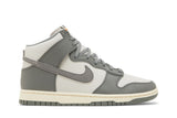 Nike Dunk High SE 'Light Bone' view 1