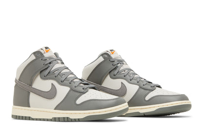 Nike Dunk High SE 'Light Bone'