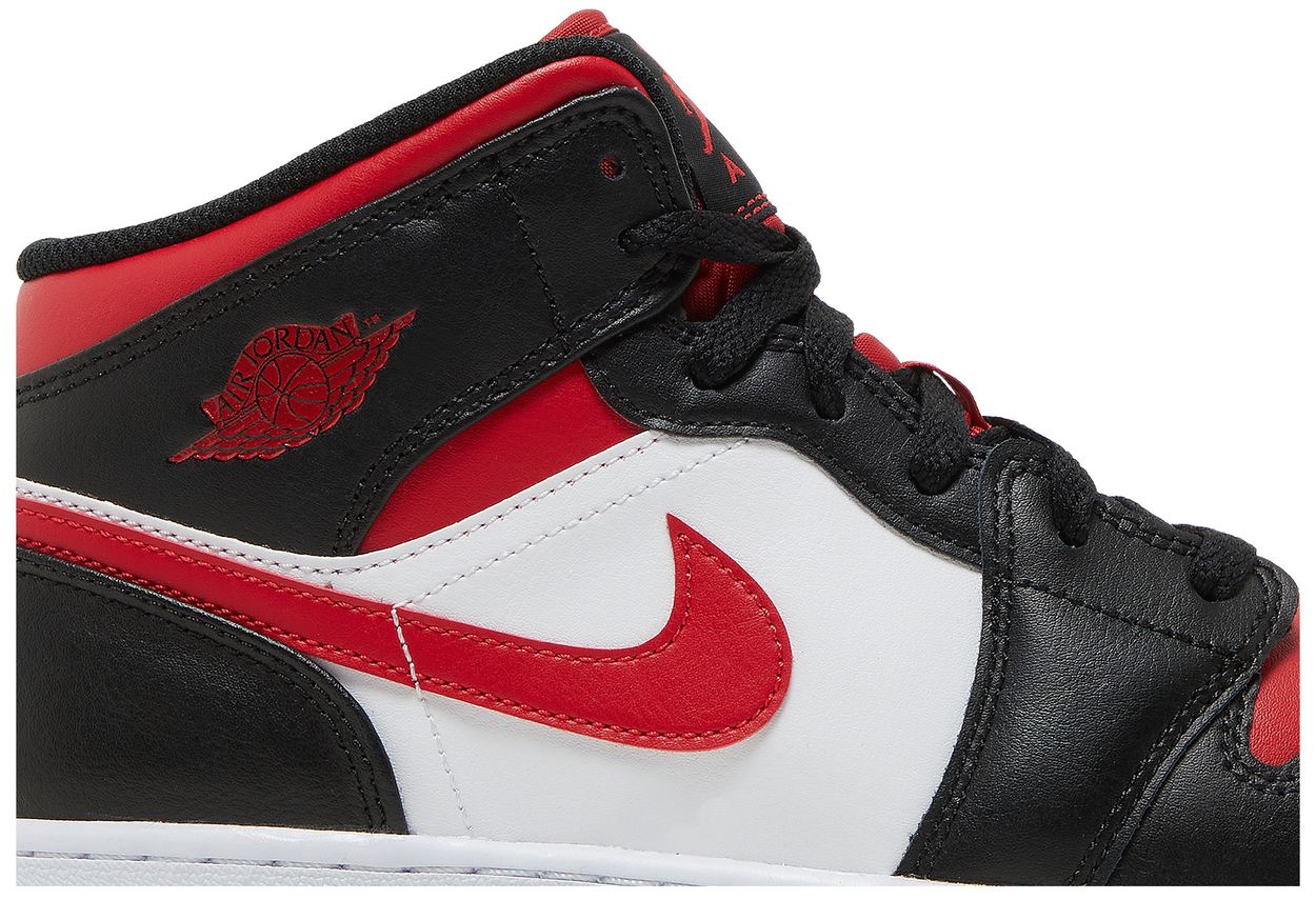 Air Jordan 1 Mid GS 'Black Fire Red' (image 3 of 9)