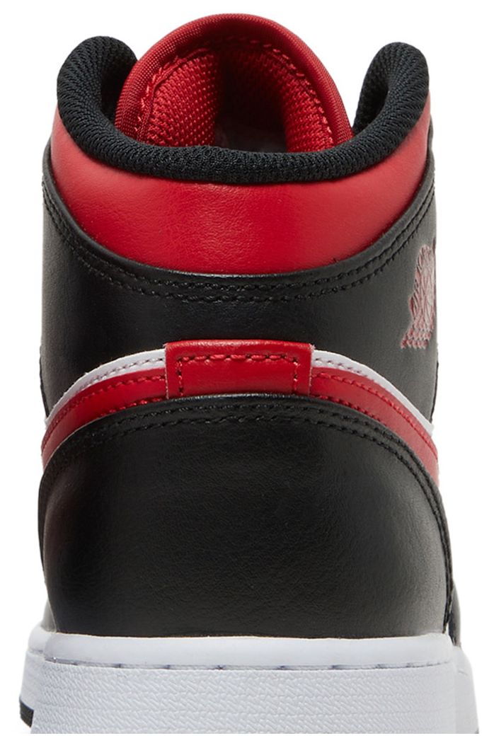 Air Jordan 1 Mid GS 'Black Fire Red' (image 8 of 9)