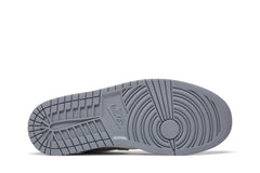 Air Jordan 1 Low 'Vintage Grey' view 4