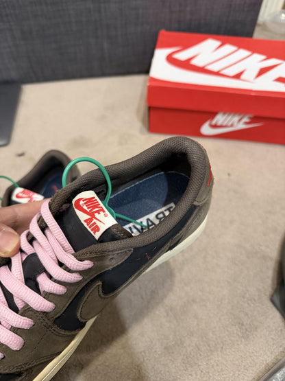 Travis Scott x Air Jordan 1 Low 'Mocha'